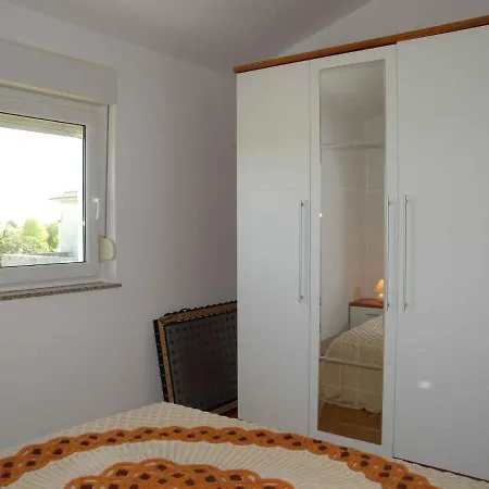 16 Apartment Stinjan